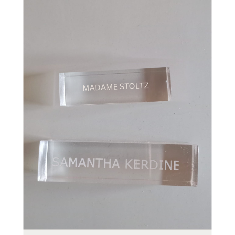 PLV, gravure pour vitrine, bords polis